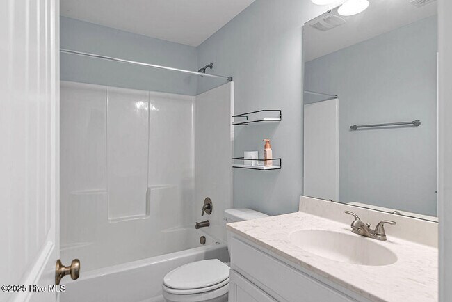 Building Photo - 203 Pastoral Ct