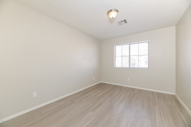 Building Photo - 65 Belle Soleil Ave