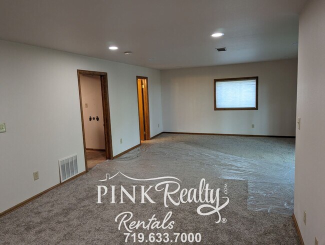 Building Photo - 19935 Hamal Dr