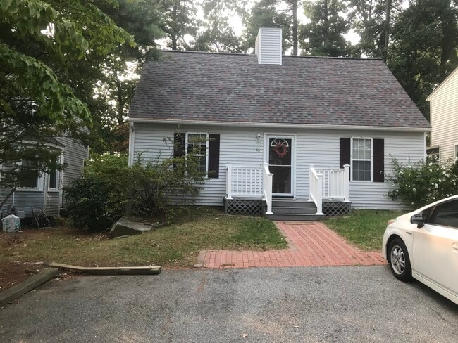 Building Photo - 16 Bowstring Way