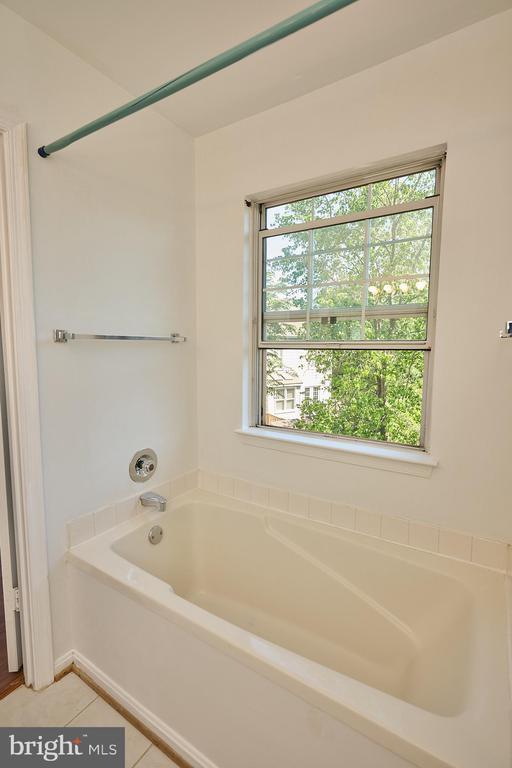 Building Photo - 46760 Hobblebush Terrace