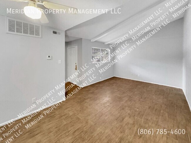 Building Photo - 1712 Elkhart-C