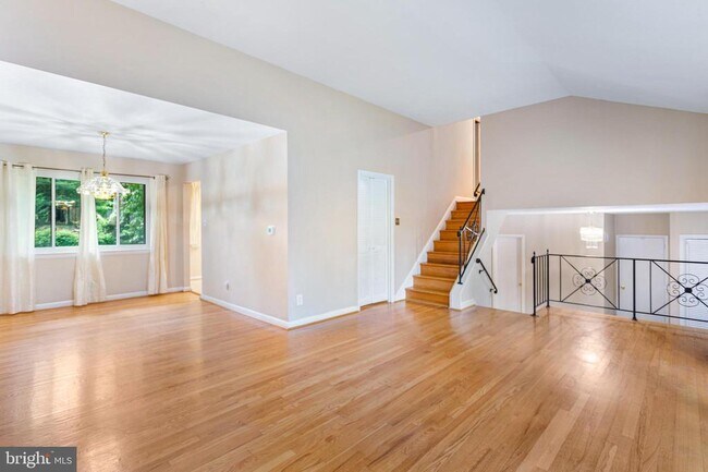 Building Photo - 6503 Friars Ct
