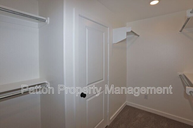 Building Photo - 1841 Montaluse Rd