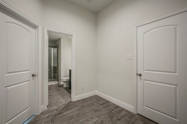 Building Photo - 509 Christel Sun Ln