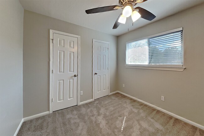 Building Photo - 25819 Oakridge Forest Ln