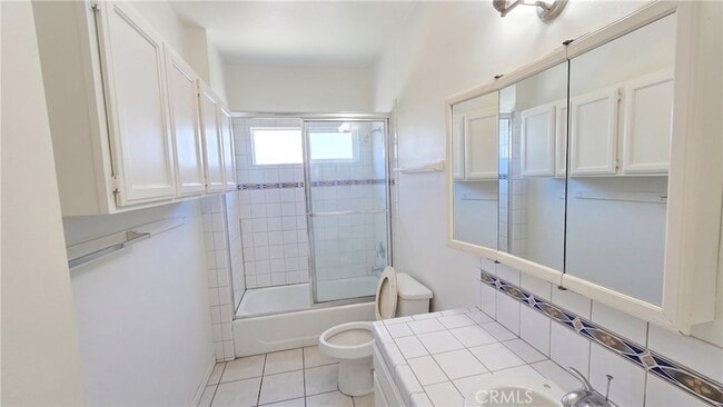 Building Photo - 3853 Duke St
