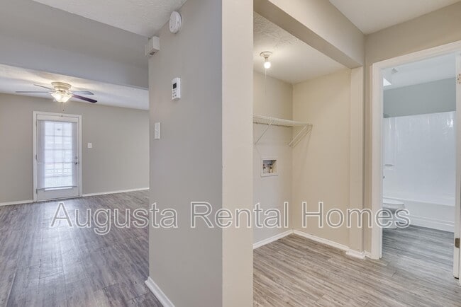 Building Photo - 2573 Tobacco Rd