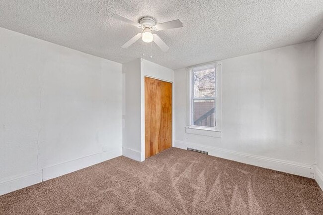 Building Photo - Charming 2-Bedroom Victorian Unit in the Heart of Palisade