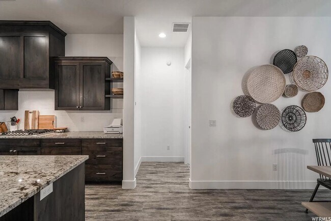 Building Photo - PETS ALLOWED!  Spacious & Modern 3-Bedroom Home for Rent Near Sand Hollow Reservoir