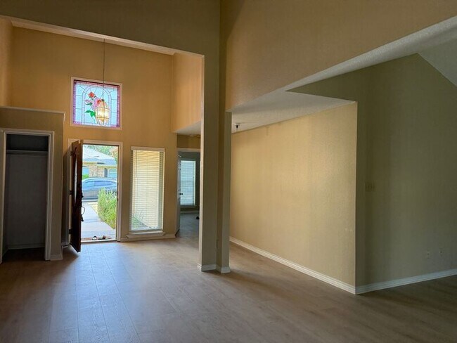 Building Photo - 406 Provincetown Ln