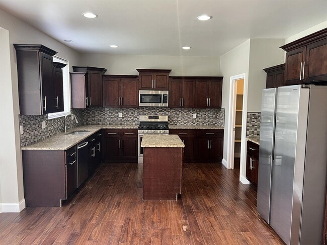 Building Photo - 3272 Rockhaven Ave