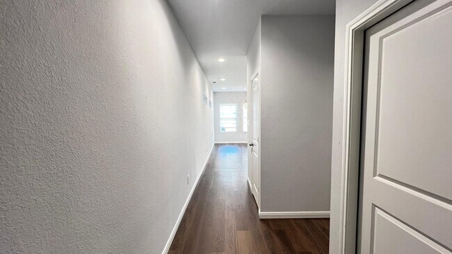 Building Photo - 4922 Dalhart Dr