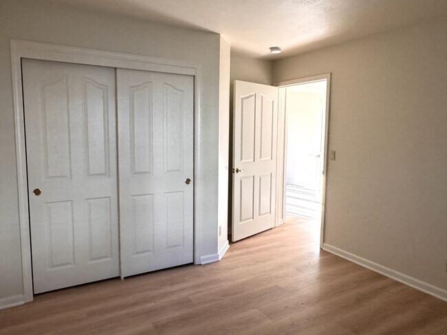 Building Photo - 146 Northridge Dr