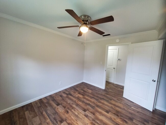 Building Photo - 353 Bayou Rd