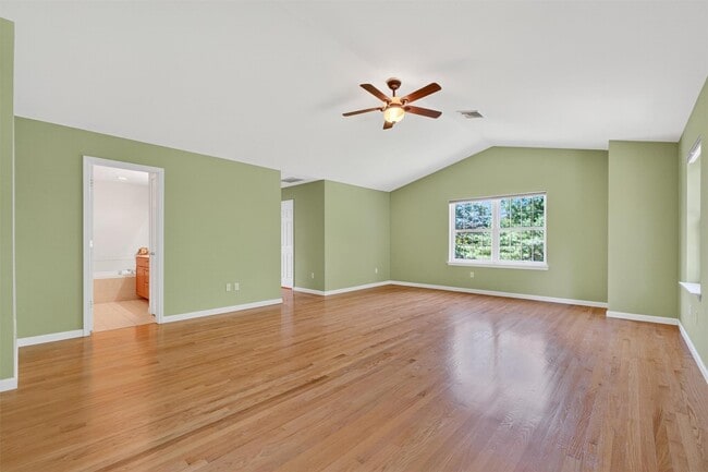 Building Photo - 295 Pinebrook Dr