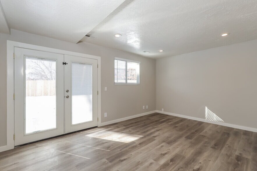 Building Photo - 5107 Fuchsia Cir