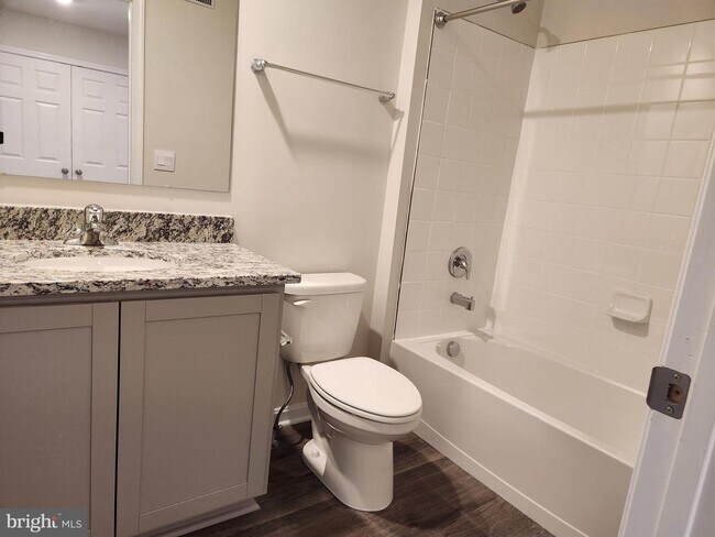 Building Photo - 212 Caterpillar Dr