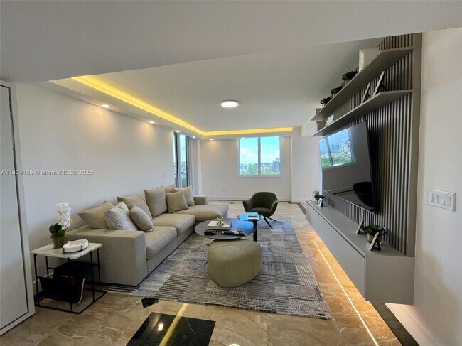 Building Photo - 445 Grand Bay Dr