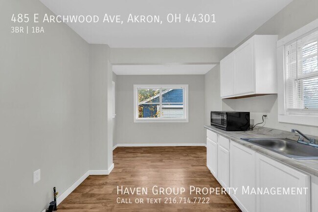 Building Photo - 485 E Archwood Ave