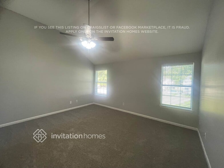 Building Photo - 52 Baywood Dr