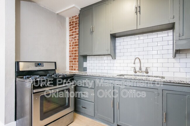 Building Photo - 2141 NW 29th St