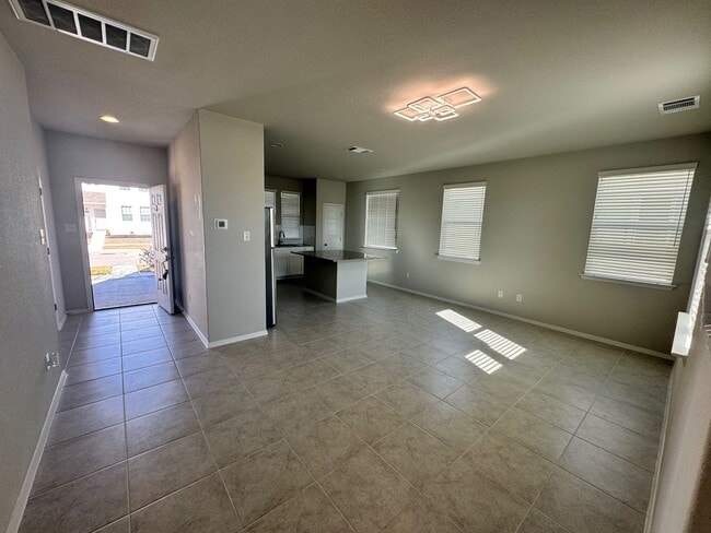 Building Photo - New & Modern Beach Like Home - 2/2.5 - Cas...