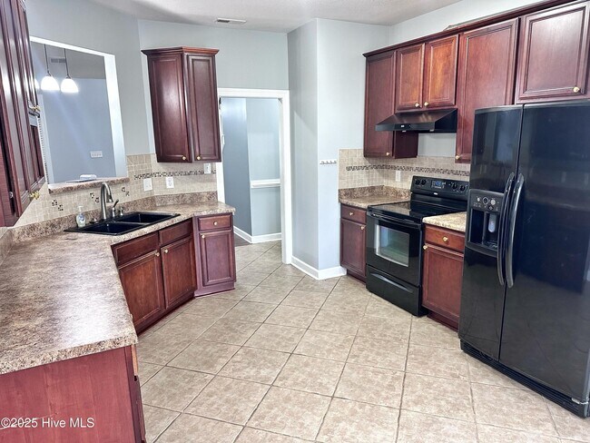 Building Photo - 300 Walkens Woods Ln