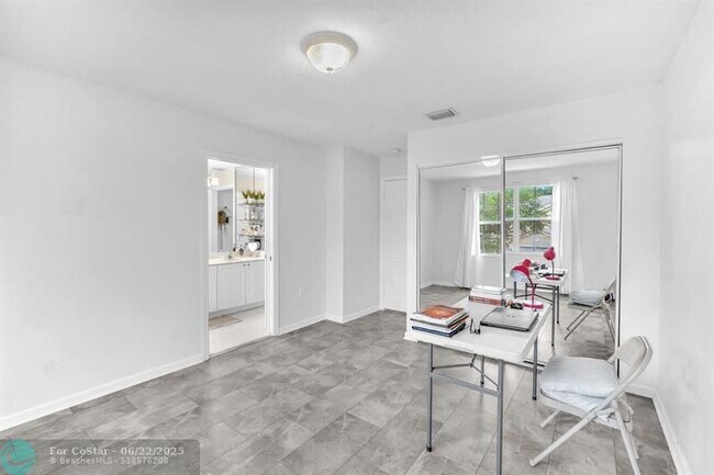 Building Photo - 16389 SW 31st St