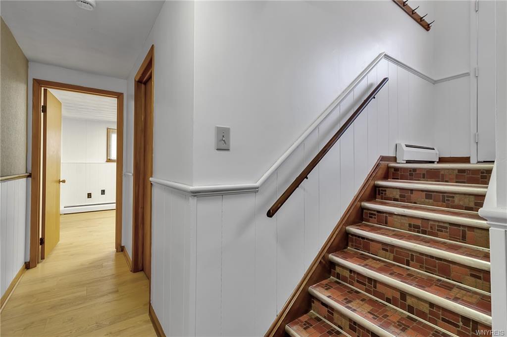 Landing Area - 28 Mead St