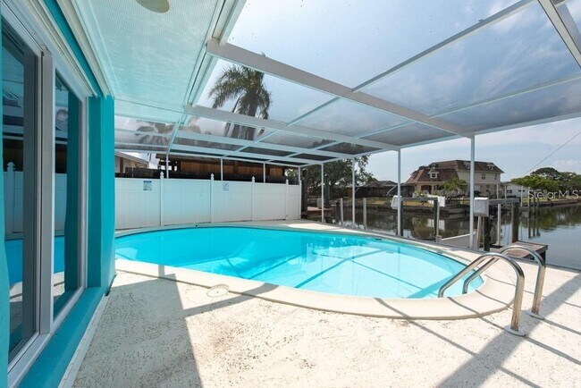 Building Photo - 4643 Bay Crest Dr