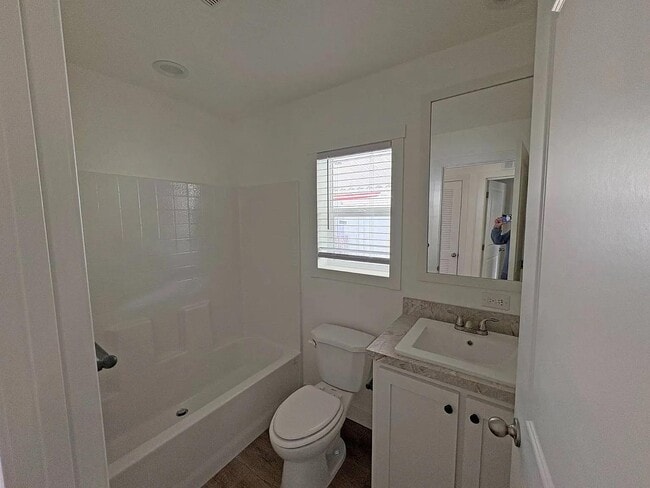 Building Photo - 1700 S State St