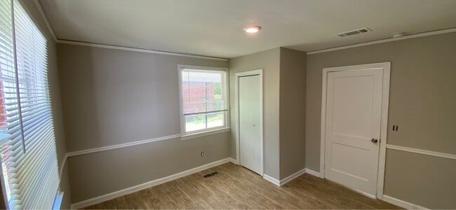 Building Photo - 46 Lafayette Dr