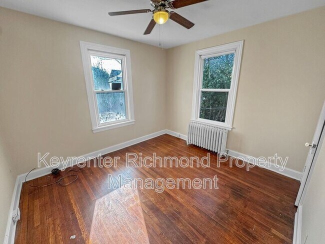 Building Photo - 2806 Hawthorne Ave