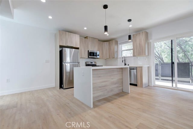 Building Photo - 5648 Cartwright Ave