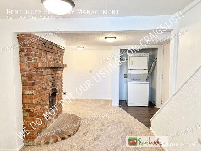 Building Photo - 5511 18th Ave S