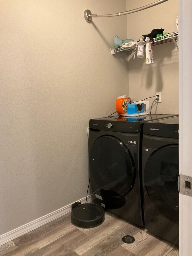 Building Photo - Beautiful Townhome in Townes At Woodmen Heights