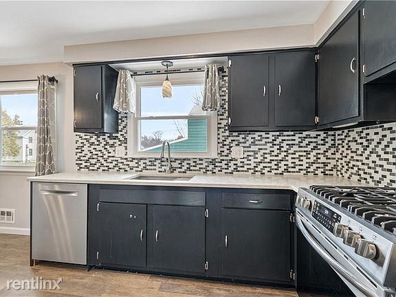 Building Photo - 3 br, 1 bath House - 355 Ford Ave