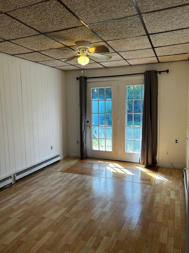 Building Photo - 308 North Blakely Street