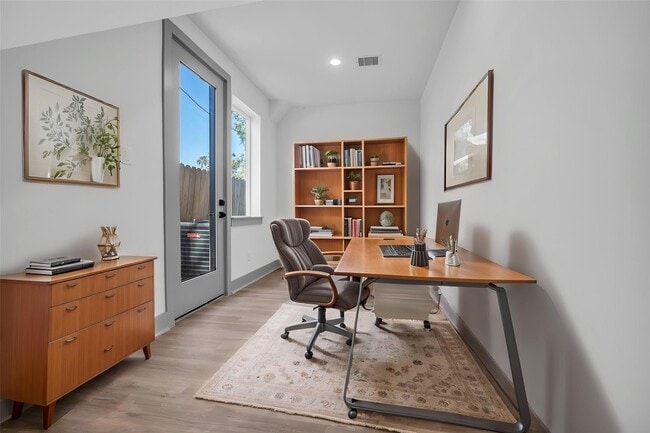 Building Photo - 5303 Kindred Gdn Ln