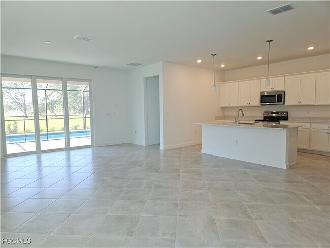 Building Photo - 20459 Copperhead Dr