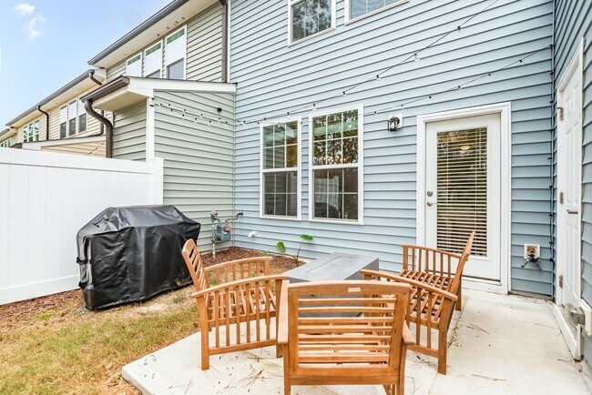 Building Photo - 4401 Bethel Park Dr