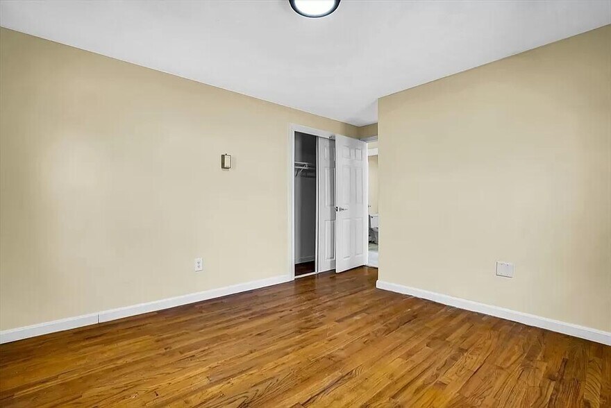 bedroom #2 - 196 Grafton St