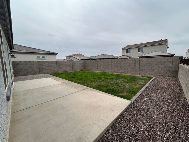 Building Photo - 18023 W Soft Wind Dr