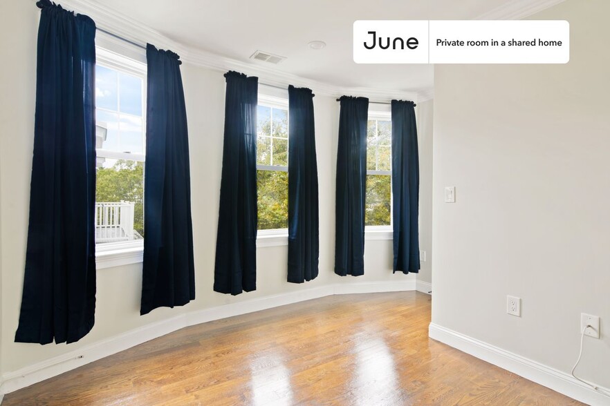 Building Photo - Room in Shared 5 bed/1.5 bath home