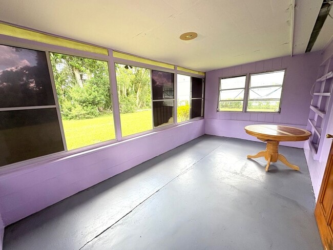 Building Photo - Charming 3-Bed/1.5- Bath Home for Rent in ...