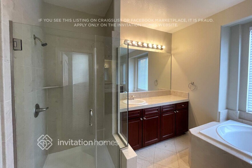 Building Photo - 3938 Hidden Grove Ln