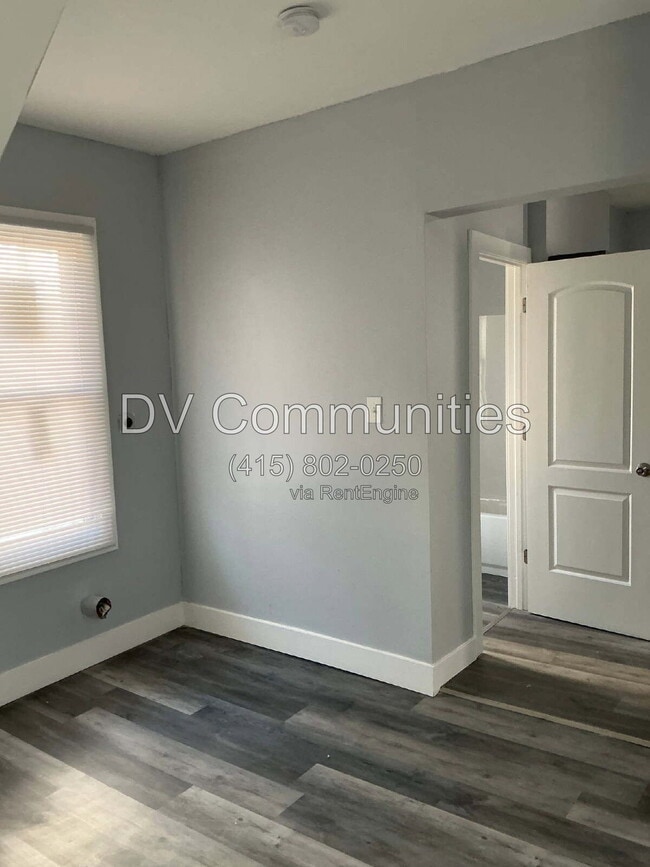 Building Photo - 2084 W 81st St
