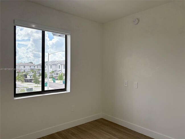 Building Photo - 34530 SW 190th Ave