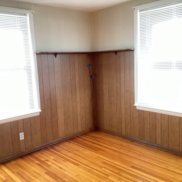 Building Photo - 18 Rockland St